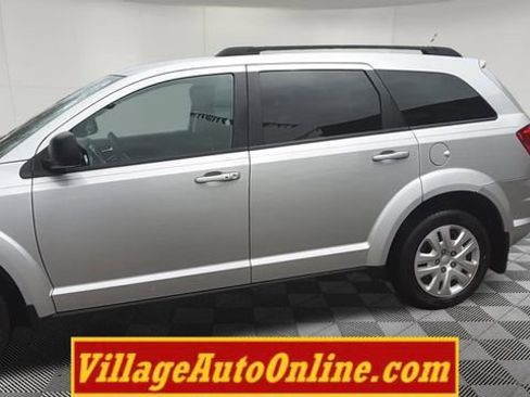 Used 2014 Dodge Journey SE w/ Flexible Seating Group FWD image 8