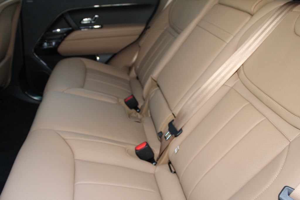 New 2026 Land Rover Range Rover Sport SE AWD/4WD image 21