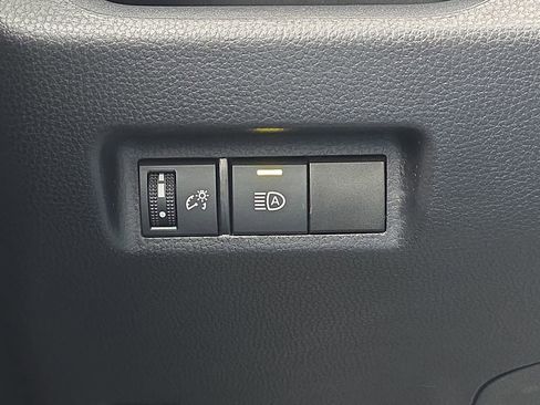 Used 2025 Toyota RAV4 LE image 27