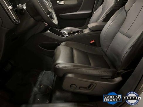 Used 2025 Volvo XC40 B5 Plus image 69