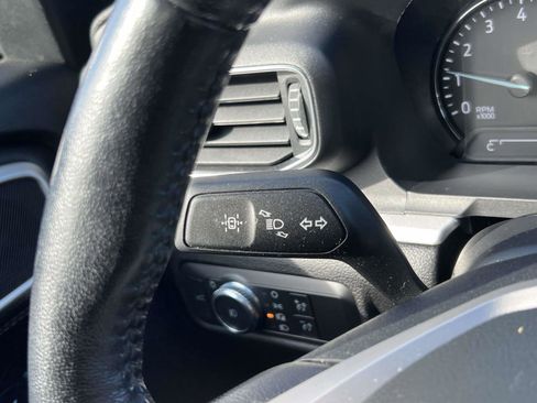 Used 2022 Ford Explorer XLT w/ Equipment Group 202A image 22