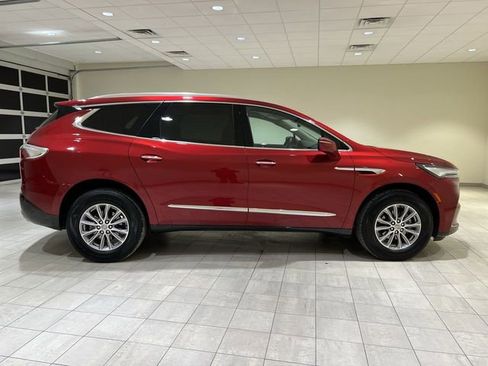 Used 2024 Buick Enclave Essence FWD image 6