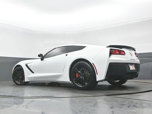 Used 2017 Chevrolet Corvette Stingray Coupe w/ 1LT RWD image 25