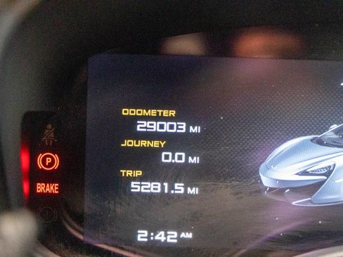 Used 2017 McLaren 570S Coupe image 12