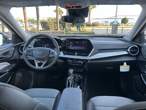 New 2026 Chevrolet Trax LT w/ Driver Confidence Package FWD image 21