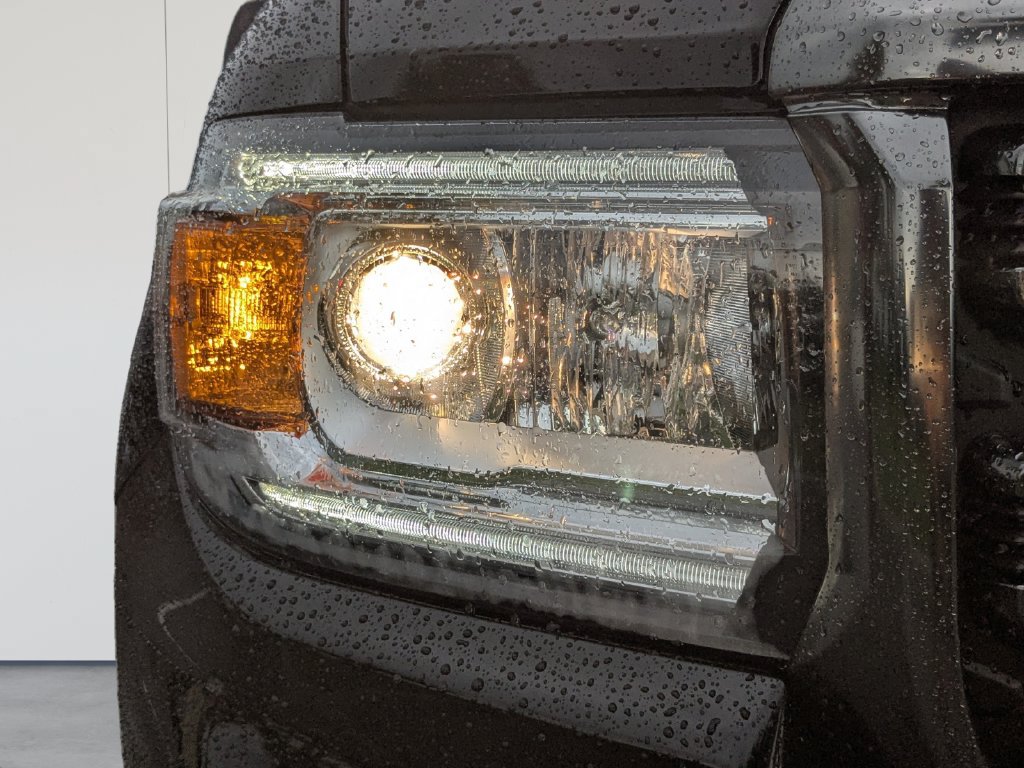 Used 2022 GMC Canyon AT4 AWD/4WD image 9