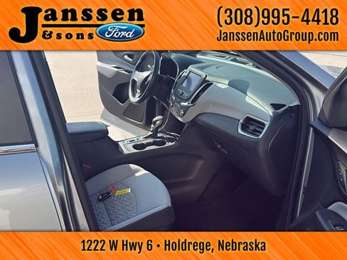Used 2024 Chevrolet Equinox LT FWD image 15