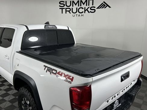 Used 2017 Toyota Tacoma TRD Off-Road w/ Tow Package (A/T) image 14