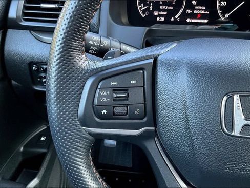 Used 2025 Honda Ridgeline TrailSport image 14