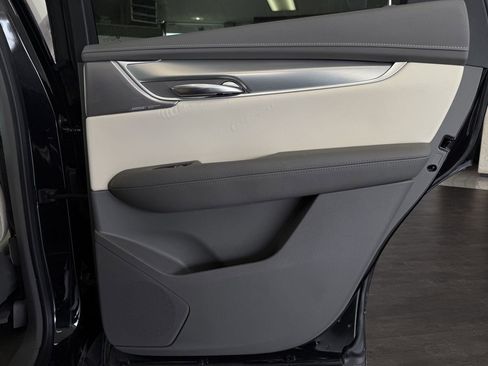 Used 2024 Cadillac XT5 Premium Luxury image 30