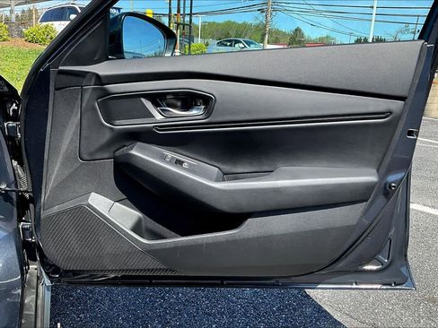 Used 2025 Honda Accord SE image 21