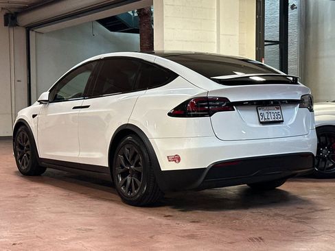 Used 2024 Tesla Model X AWD/4WD image 3