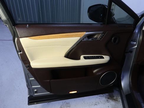 Used 2019 Lexus RX 350L FWD image 34