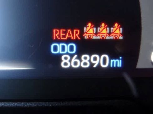 Used 2020 Toyota RAV4 Limited image 23