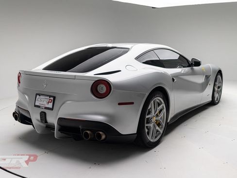 Used 2014 Ferrari F12 Berlinetta RWD image 3