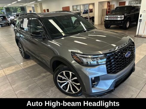 Used 2025 Ford Explorer ST-Line AWD/4WD image 11
