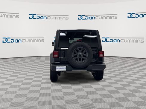 Used 2024 Jeep Wrangler Sport S image 7
