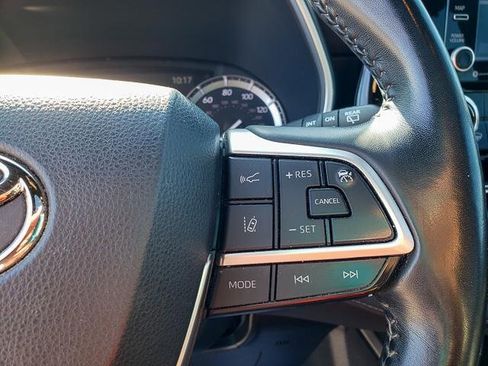 Used 2022 Toyota Highlander XSE image 20