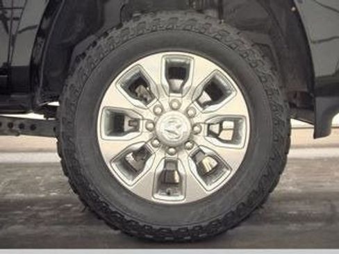 Used 2024 RAM 2500 Limited image 11