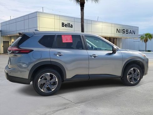 Used 2025 Nissan Rogue SV FWD image 7