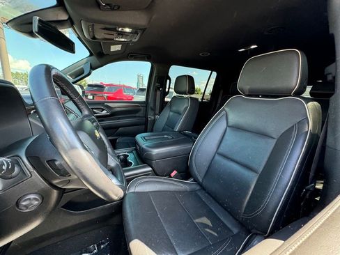 Used 2022 Chevrolet Suburban Premier RWD image 15