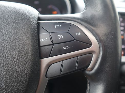 Used 2018 Jeep Grand Cherokee Limited image 62