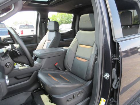 Certified 2026 GMC Sierra 1500 AT4 w/ AT4 Premium Package AWD/4WD image 23