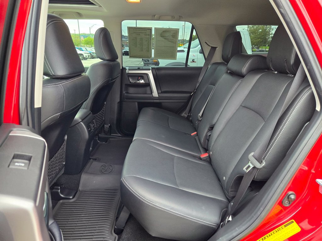 Used 2021 Toyota 4Runner Limited AWD/4WD image 27