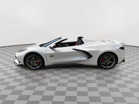 Used 2023 Chevrolet Corvette Stingray Premium Conv w/ Z51 Performance Package RWD image 4