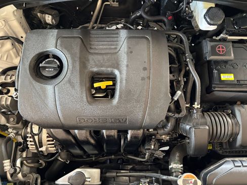 Used 2025 Kia Soul LX w/ LX Technology Package FWD image 30