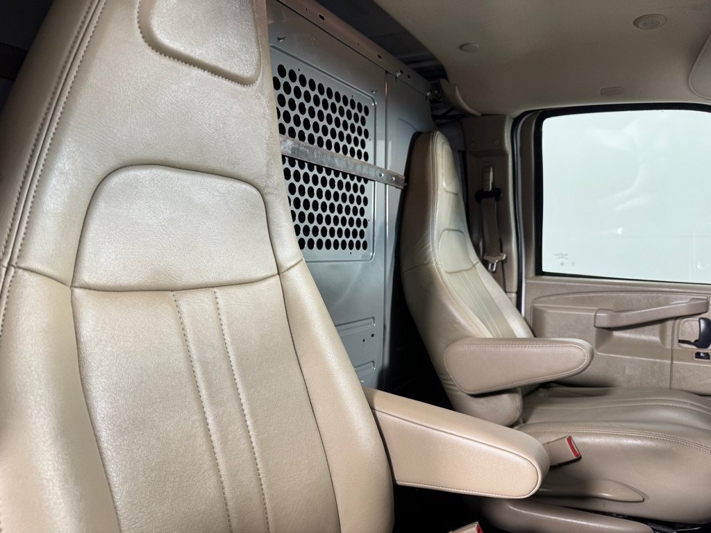 Used 2019 Chevrolet Express 2500 w/ Driver Convenience Package RWD image 20