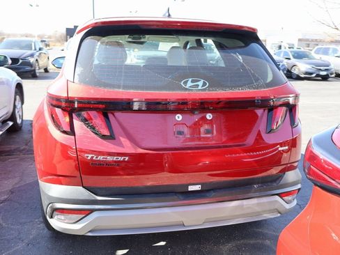 Certified 2025 Hyundai Tucson SE image 20