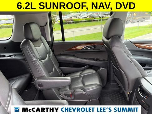 Used 2016 Cadillac Escalade ESV Luxury AWD/4WD image 39
