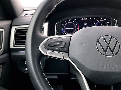 Used 2022 Volkswagen Atlas Cross Sport SEL image 26