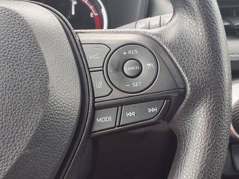 Certified 2025 Toyota RAV4 XLE FWD image 16