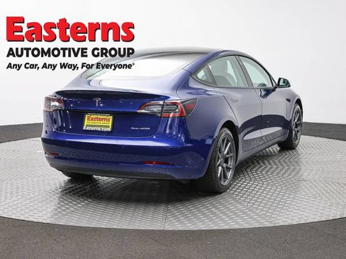 Used 2022 Tesla Model 3 Long Range AWD/4WD image 5