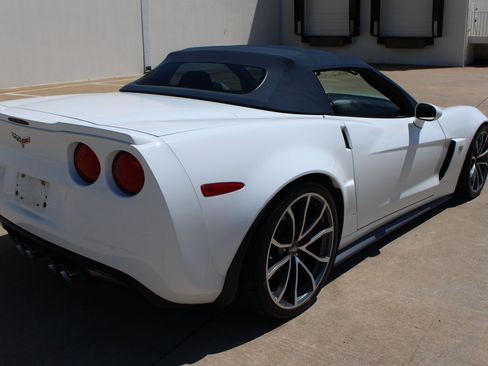 Used 2013 Chevrolet Corvette 427 w/ 1SC Preferred Equipment Group RWD image 23