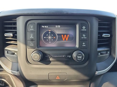 Used 2022 RAM 1500 Big Horn AWD/4WD image 19