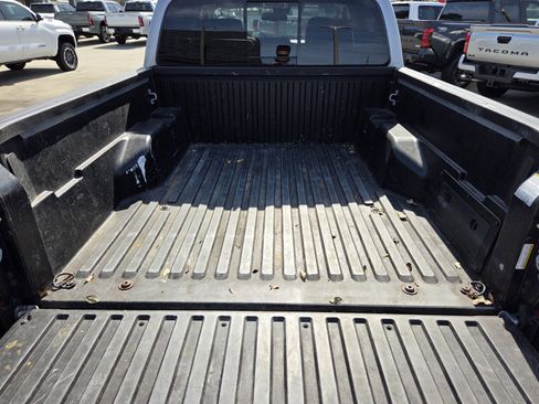 Certified 2021 Toyota Tacoma SR5 image 9