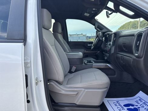 Used 2022 Chevrolet Silverado 3500 LT w/ Convenience Package image 26