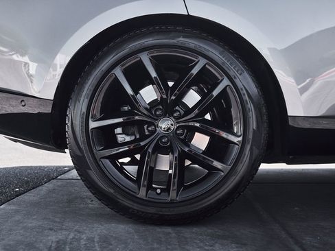 Used 2024 Land Rover Range Rover SE image 15