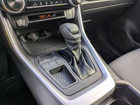 Certified 2020 Toyota RAV4 LE image 12