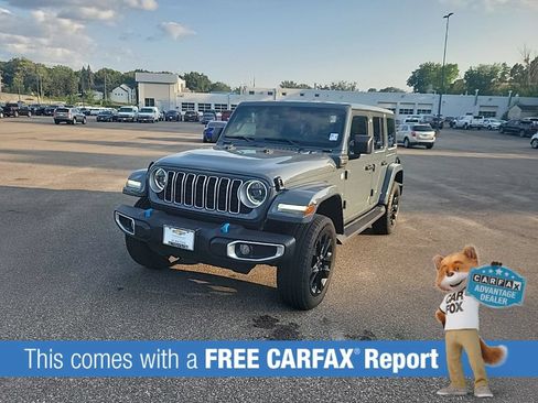 Used 2024 Jeep Wrangler Unlimited Sahara AWD/4WD image 2