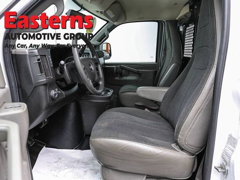 Used 2019 GMC Savana 2500 w/ Driver Convenience Package RWD image 13