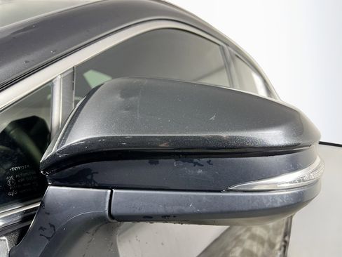 Used 2023 Toyota Venza Nightshade AWD/4WD image 13