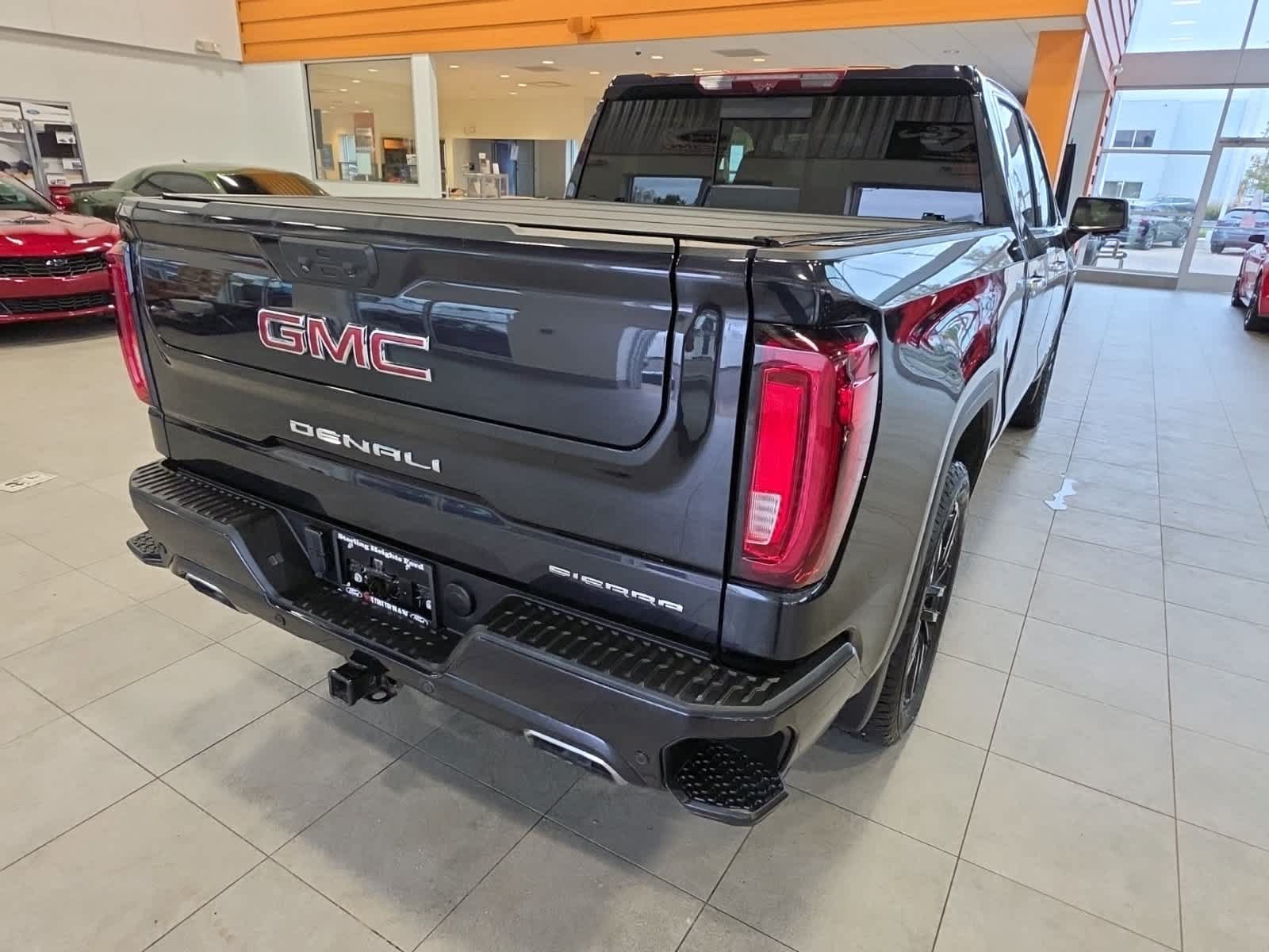 Used 2023 GMC Sierra 1500 Denali AWD/4WD image 10