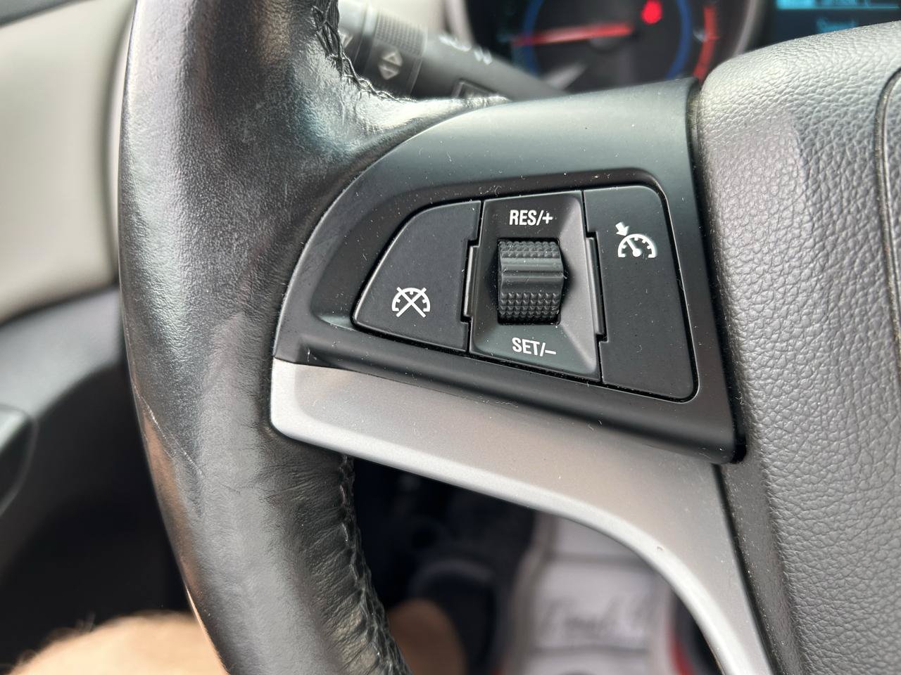 Used 2014 Chevrolet Cruze LT FWD image 18