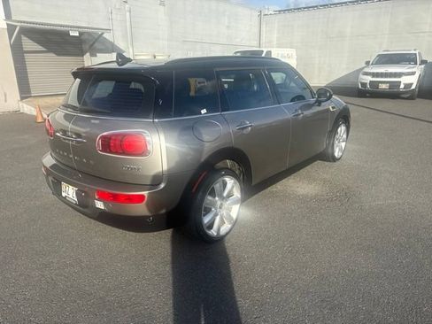 Used 2016 MINI Cooper Clubman FWD image 5