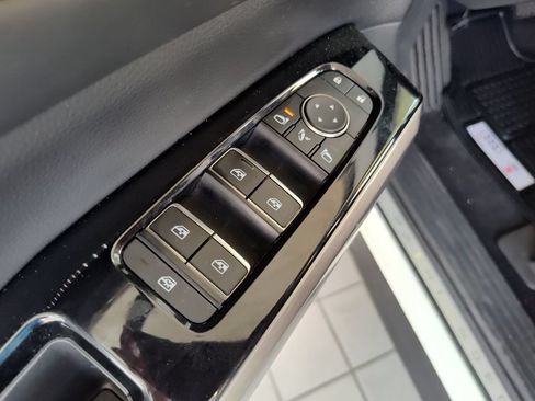 Used 2022 Nissan Pathfinder Platinum w/ Cargo Package FWD image 22