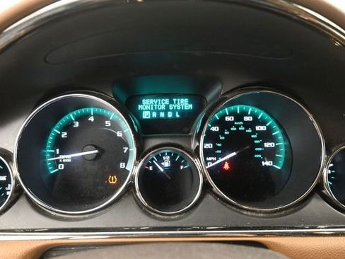 Used 2017 Buick Enclave Leather FWD image 16